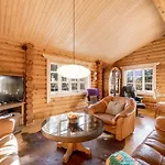 Nyaraló Rajka - 300m To The Fjord By Interhome *